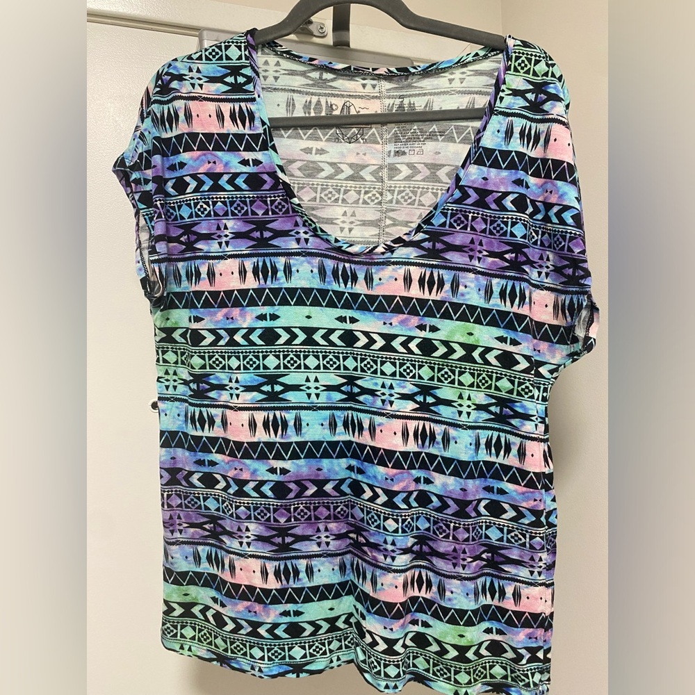 Empyre Scoop Neck Tee